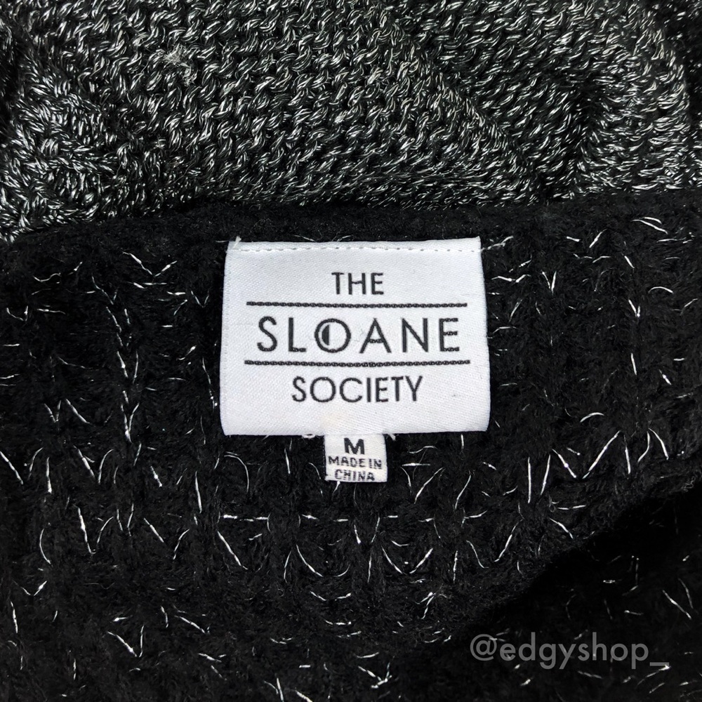 LF | The Sloane Society Oversized V-Neck Sweater - Picture 4 of 7